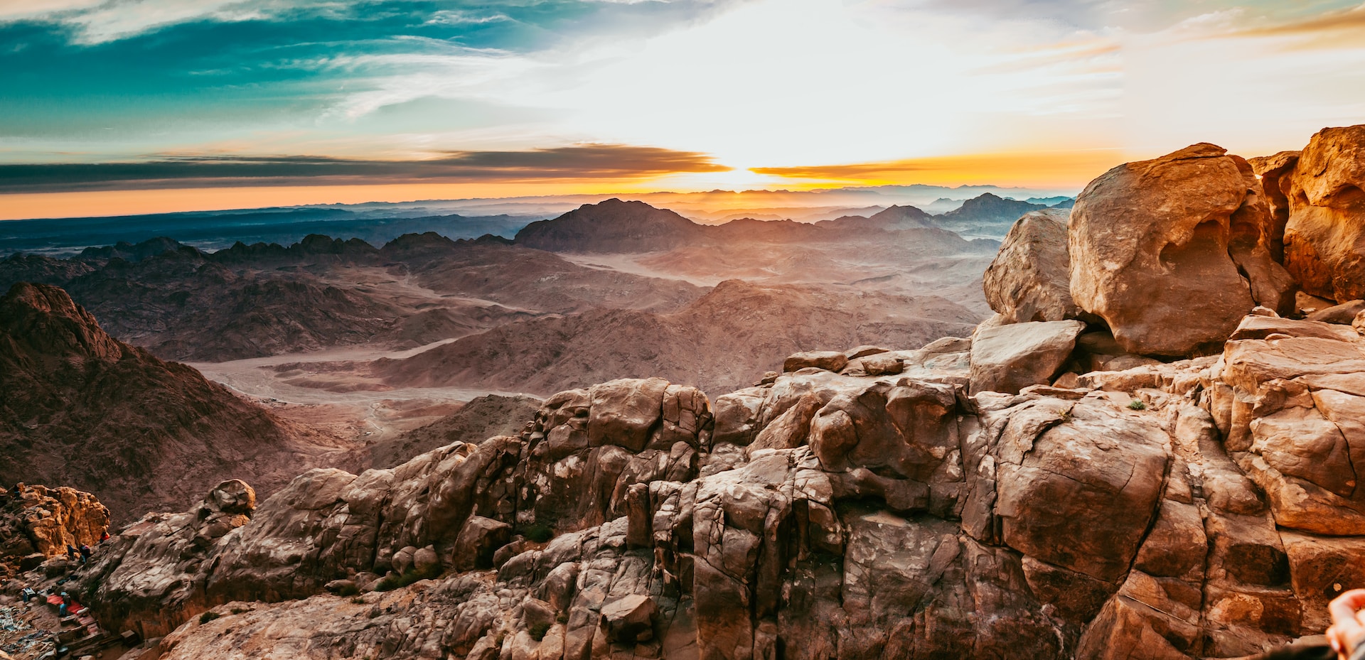 Erkunden Sie die Halbinsel Sinai mit ihren faszinierenden Gebirgen und Wf¼sten.
